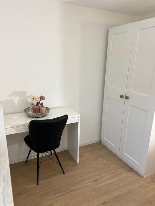 Moderne Gemuetliche Ferienwohnung In Friedrichshafen Bagian luar foto